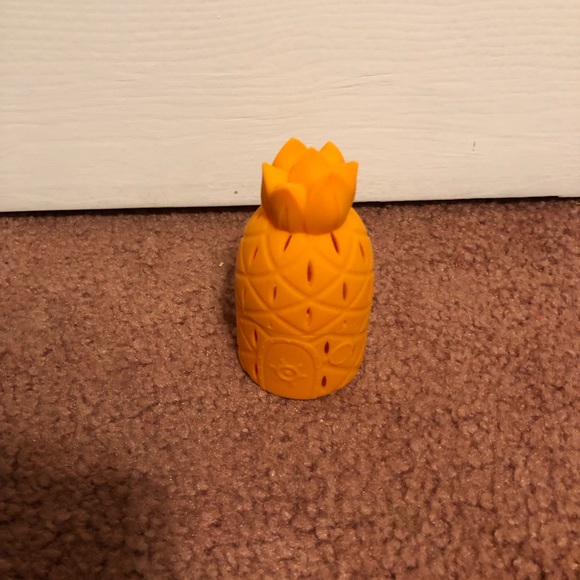 Other - SpongeBob Beauty Blender Holder